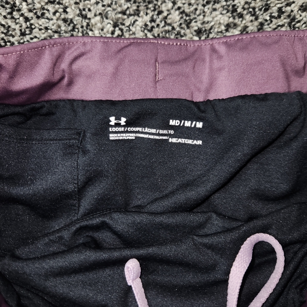 under armour fly‎ by shorts Size Medium Loose Purple Metallic Inside Liner Nwot - Picture 3 of 9